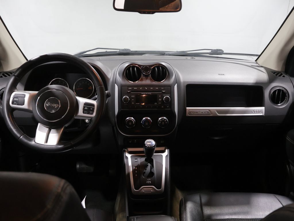 Used 2016 Jeep Compass Latitude AWD/4WD image 13