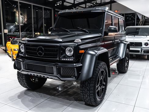 Used 2018 Mercedes-Benz G 550 Squared image 42