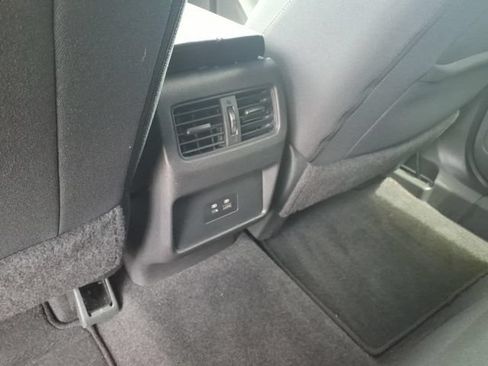 Used 2023 Nissan Rogue SV AWD/4WD image 8