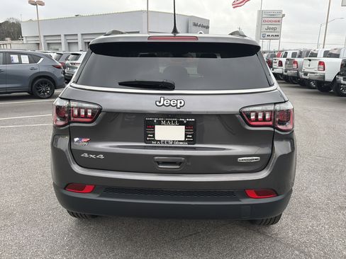 Used 2022 Jeep Compass Latitude w/ Sun and Sound Group image 7