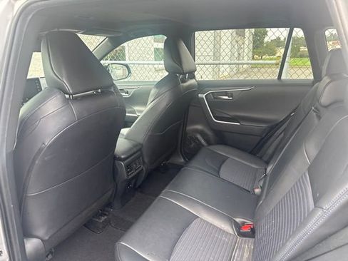 Used 2019 Toyota RAV4 XSE w/ Carpet Mat Package AWD/4WD image 12