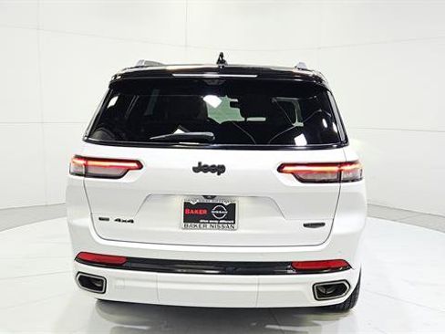 Used 2023 Jeep Grand Cherokee L Summit w/ Advanced Protech Group IV AWD/4WD image 7