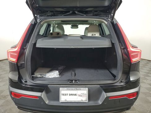 Certified 2025 Volvo XC40 B5 Plus image 11