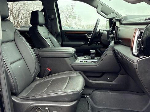 Used 2024 GMC Sierra 1500 Denali AWD/4WD image 10