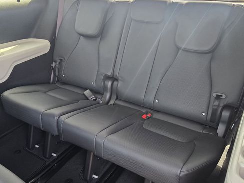 Used 2023 Kia Carnival SX Prestige FWD image 29