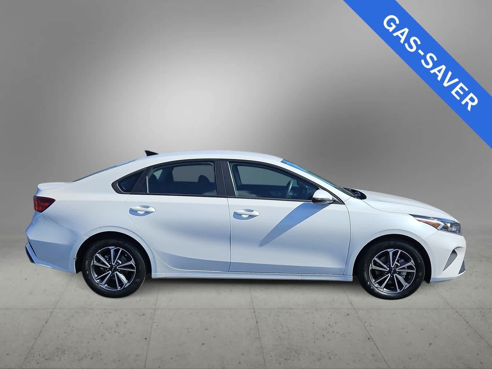 Used 2023 Kia Forte LXS w/ LXS Technology Package FWD image 9