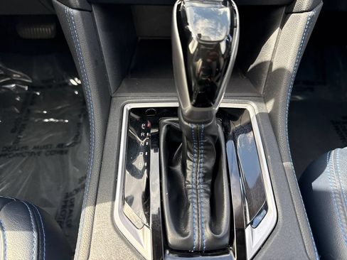 Used 2019 Subaru Crosstrek Hybrid w/ Moonroof Package w/Navigation AWD/4WD image 32
