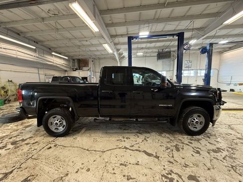 Used 2019 GMC Sierra 2500 Base w/ Sierra Convenience Package image 4