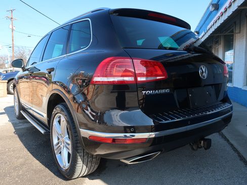 Used 2015 Volkswagen Touareg Executive image 7