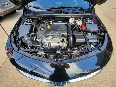 Used 2025 Chevrolet Malibu RS w/ LPO, Floor Liner Package FWD image 17