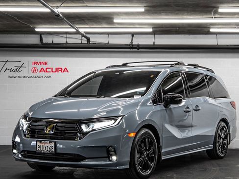 Used 2024 Honda Odyssey Sport image 1