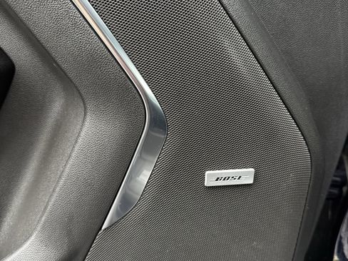 Used 2024 Chevrolet Suburban LT image 8