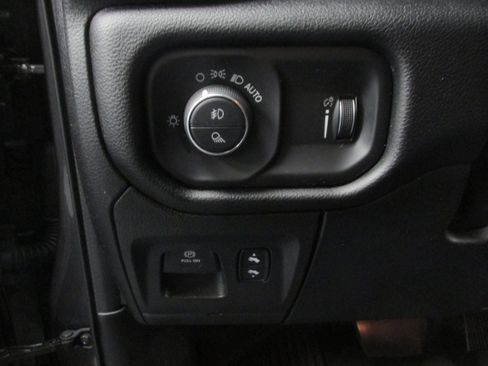 Used 2020 RAM 1500 Big Horn image 30