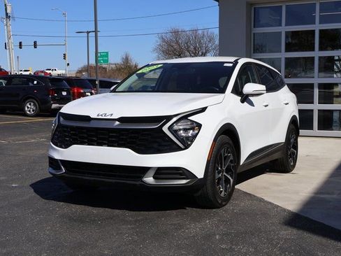 Used 2023 Kia Sportage EX image 4