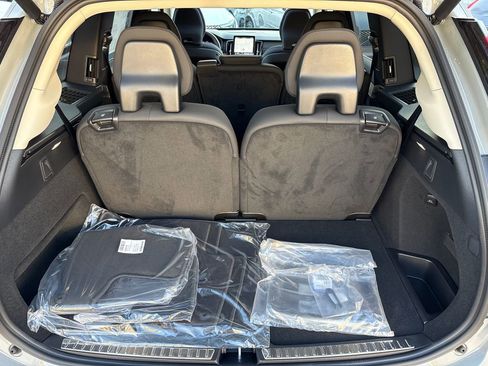 New 2026 Volvo XC90 B5 Plus image 20