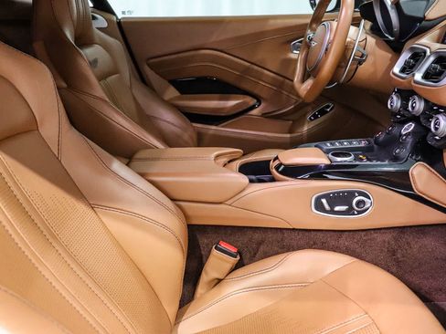 Used 2020 Aston Martin V8 Vantage Coupe RWD image 16