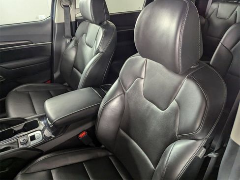 Used 2024 Kia Telluride S w/ S Sunroof Package image 12