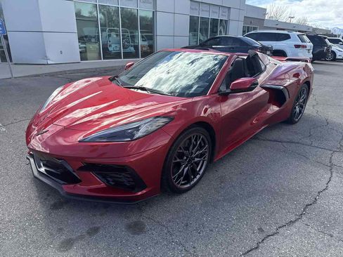 Used 2024 Chevrolet Corvette Stingray Convertible w/ Z51 Performance Package image 2