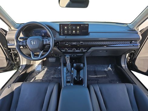 Used 2024 Honda Accord Touring image 9