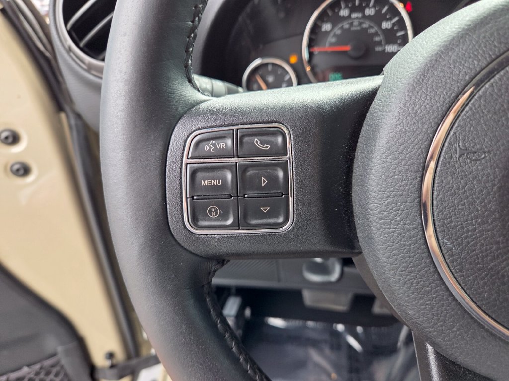 Used 2018 Jeep Wrangler Sport w/ Connectivity Group AWD/4WD image 27