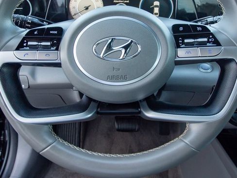 Used 2022 Hyundai Elantra SEL w/ Convenience Package FWD image 24