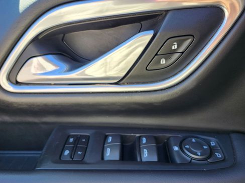 Used 2021 Chevrolet Suburban Z71 image 26