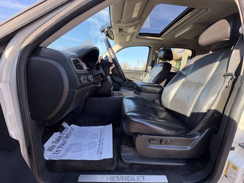 Used 2010 Chevrolet Suburban LTZ AWD/4WD image 17
