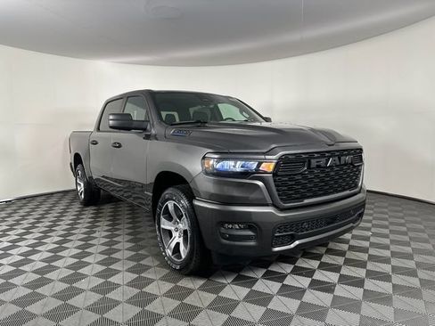 New 2026 RAM 1500 Express AWD/4WD image 9