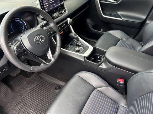 Used 2022 Toyota RAV4 XSE AWD/4WD image 10