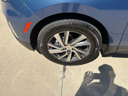 Used 2024 Chevrolet Equinox Premier w/ LPO, Floor Liner Package FWD image 54