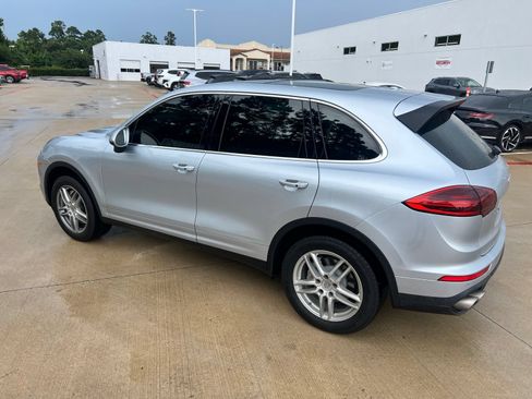 Used 2017 Porsche Cayenne S AWD/4WD image 4
