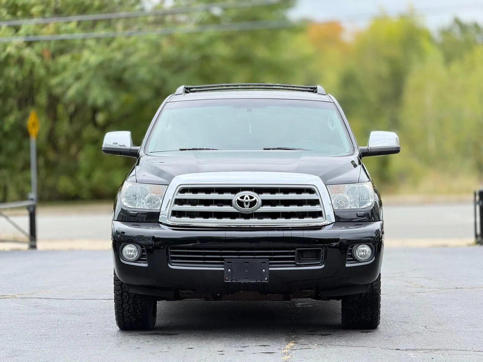 Used 2017 Toyota Sequoia Platinum AWD/4WD image 39