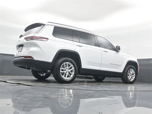 New 2025 Jeep Grand Cherokee L Laredo image 39