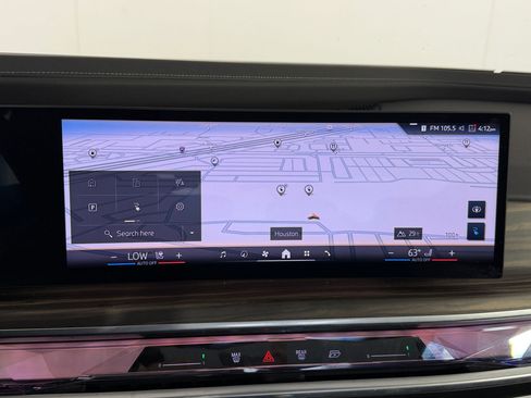 Certified 2023 BMW i7 xDrive60 AWD/4WD image 25