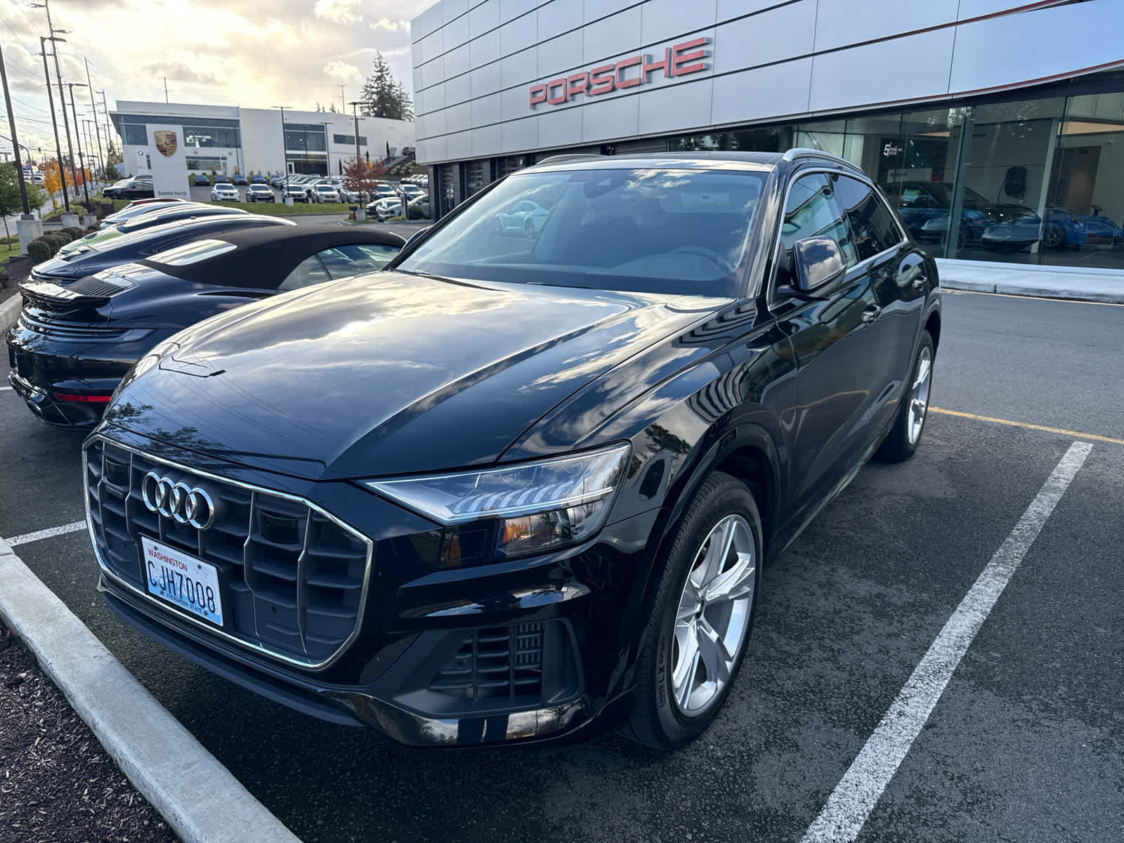 Used 2023 Audi Q8 Premium AWD/4WD image 1