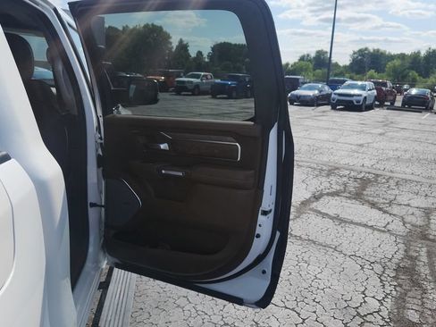 Used 2024 RAM 1500 Limited AWD/4WD image 11