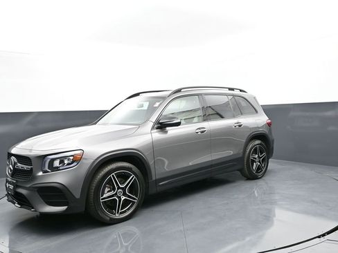 Used 2021 Mercedes-Benz GLB 250 4MATIC image 5