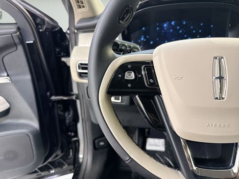 New 2026 Lincoln Corsair Premiere FWD image 14