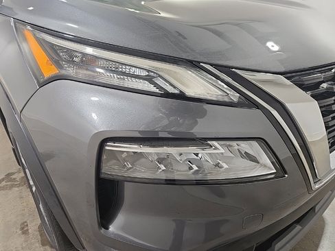 Used 2023 Nissan Rogue SV image 21