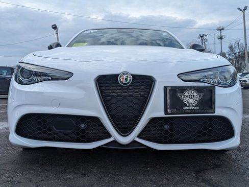Used 2022 Alfa Romeo Giulia Veloce image 5