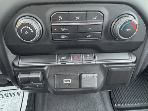 Used 2019 Chevrolet Silverado 1500 Custom w/ Custom Value Package image 20