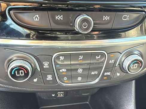 Used 2021 Chevrolet Traverse RS w/ LPO, Floor Liner Package image 21