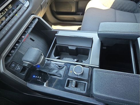 Used 2025 Toyota Sequoia SR5 AWD/4WD image 25