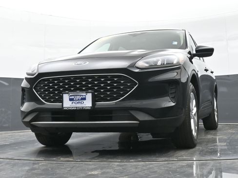 Used 2020 Ford Escape SE image 43