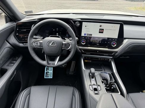 New 2026 Lexus TX 500h AWD image 8