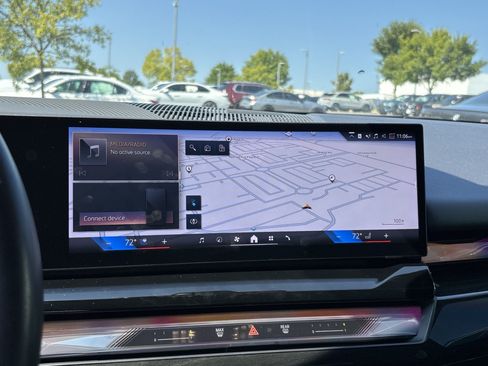 Used 2024 BMW i5 eDrive40i w/ Executive Package RWD image 25