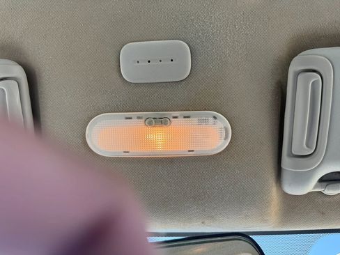 Used 2019 Nissan Versa SV image 17