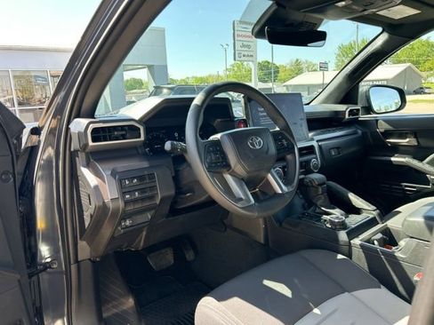 Used 2024 Toyota Tacoma TRD Off-Road AWD/4WD image 23