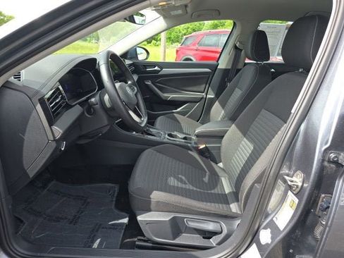 Used 2025 Volkswagen Jetta S FWD image 9