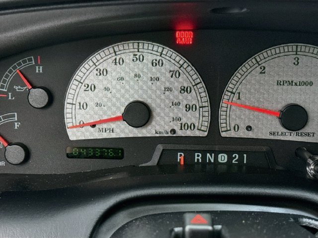Used 2001 Ford F150 Harley-Davidson RWD image 12
